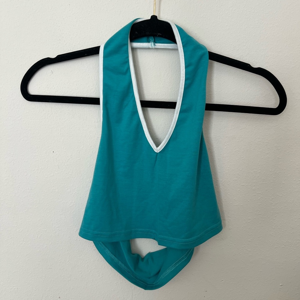Cropped halter top